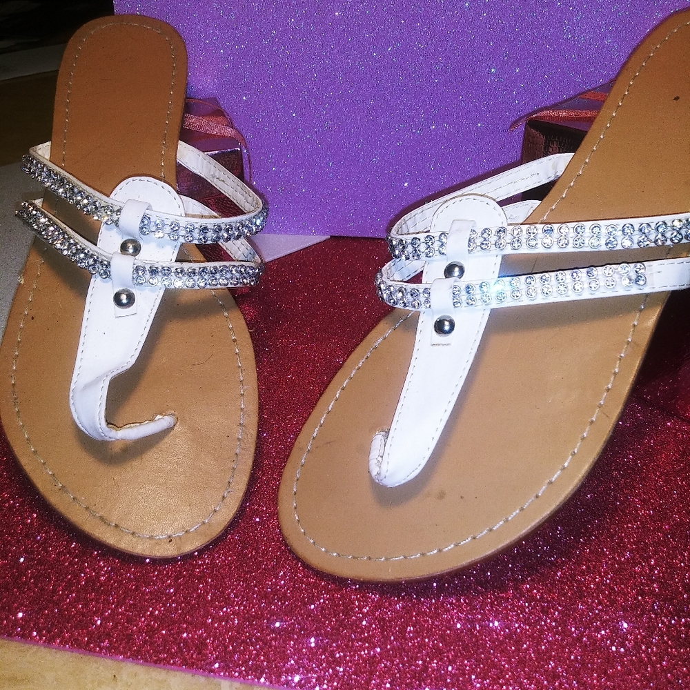 NO NAME Flat Sandals w Rhinestones Size 10